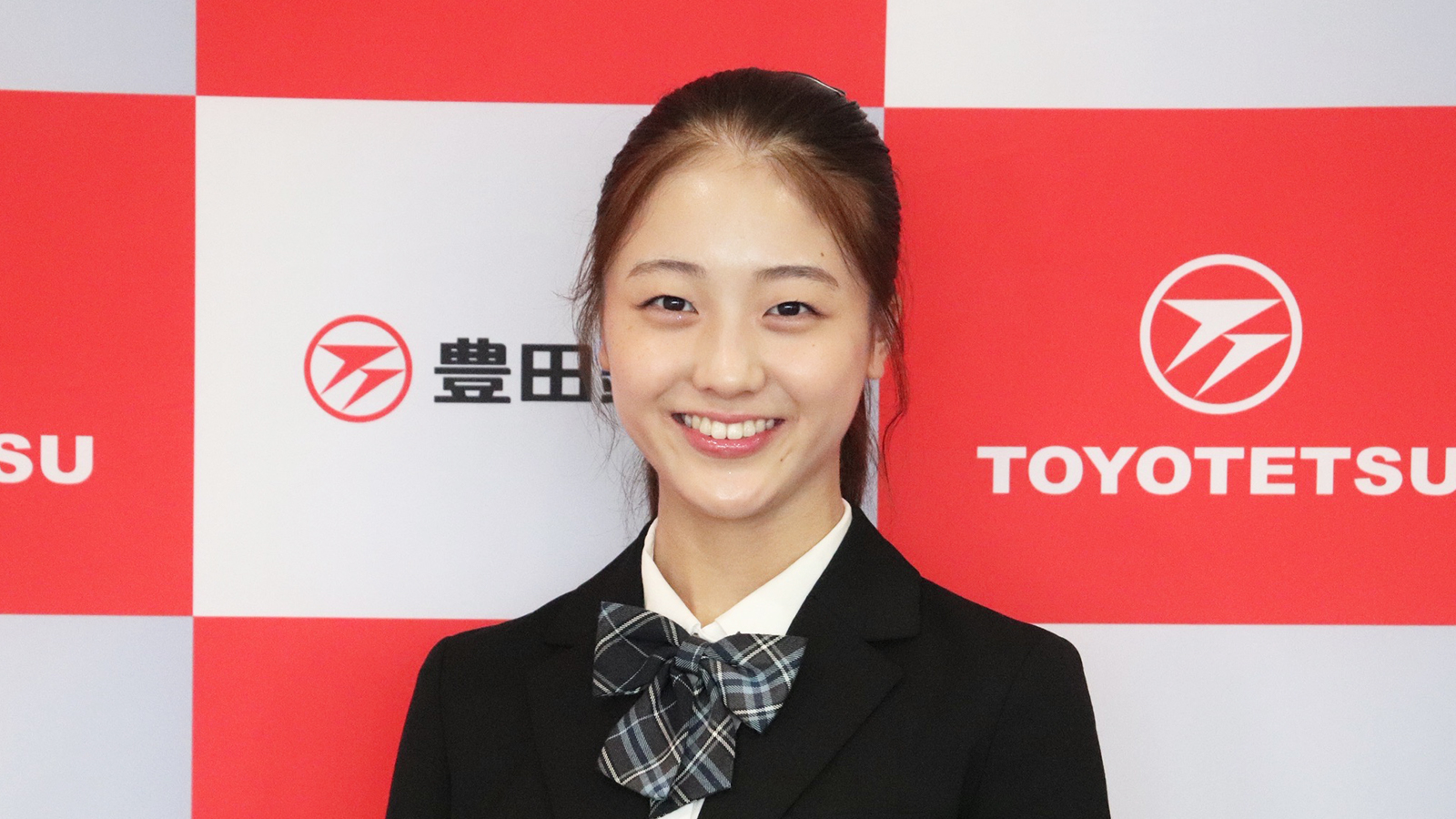 上本さん フィギュアスケーター 上薗恋奈選手とスポンサー契約を締結